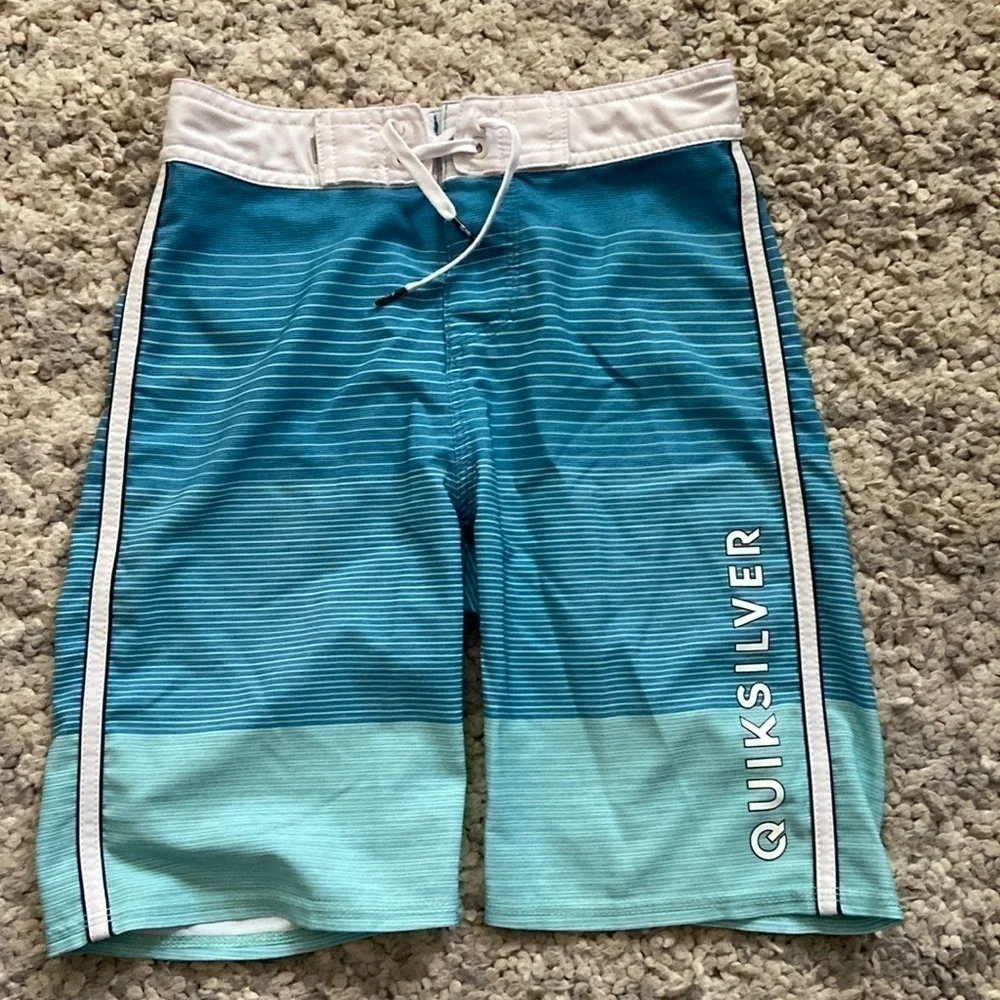 Quicksilver boys swim trunks size 23 blues and grey/off white pocket